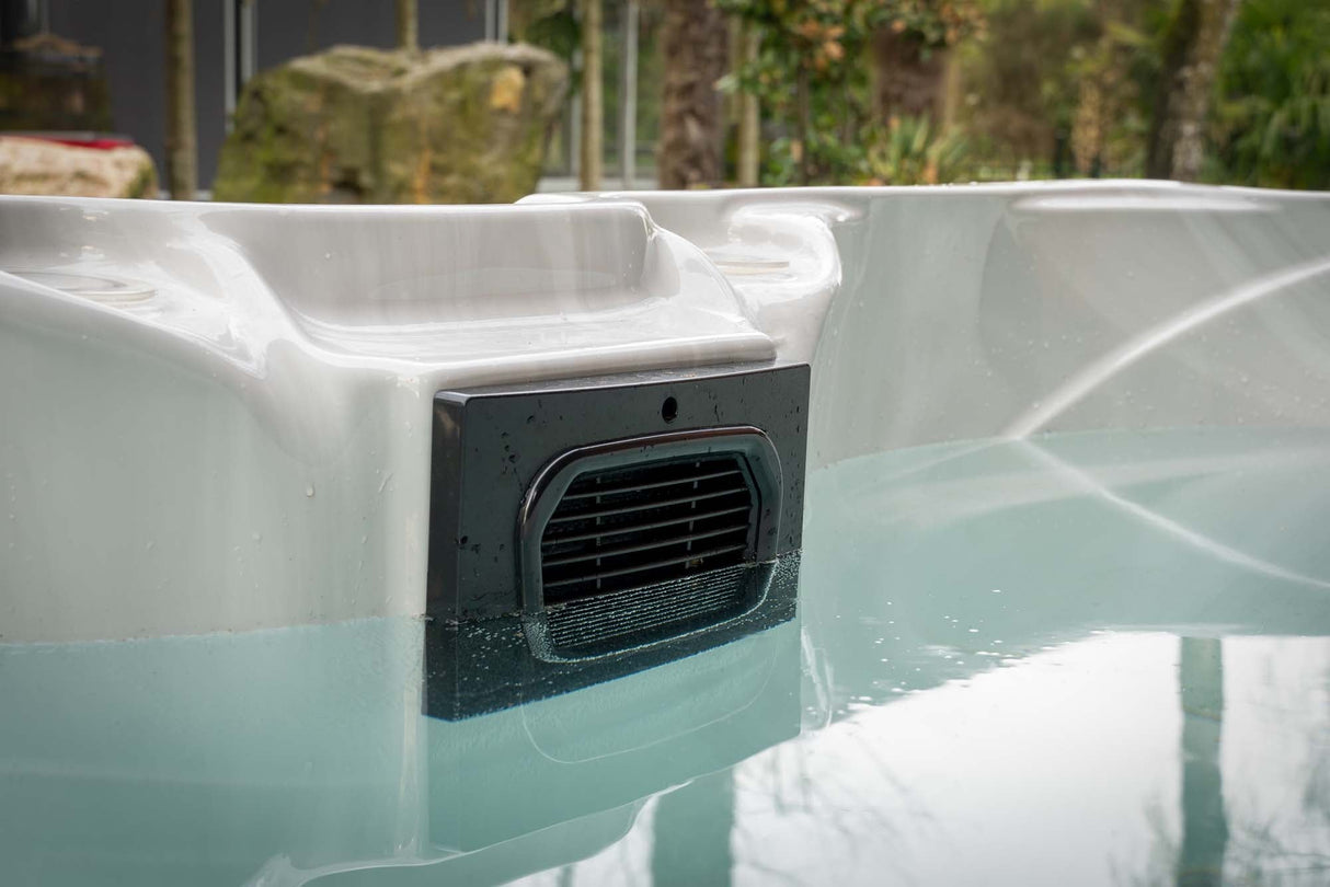 Jet system closeup in Elevate hot and cold therapy ice bath featuring premium acrylic construction by Passion Ice Baths