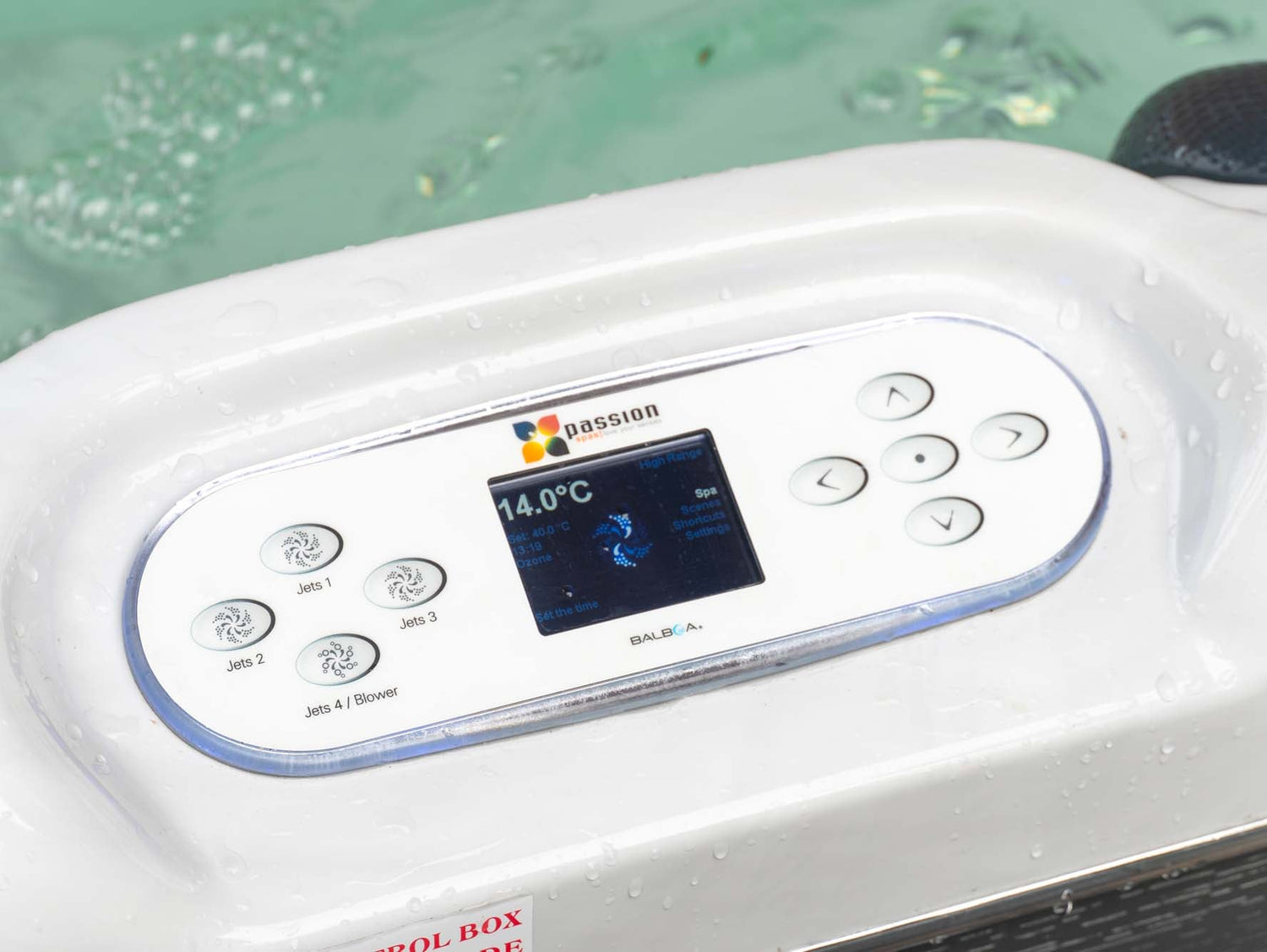 Digital control panel display of Elevate ice bath showing temperature settings - Passion Ice Baths Collection