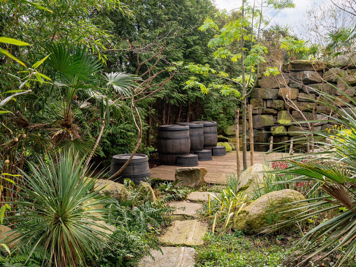 The Wim Hof Icebarrel XL in the experience center garden