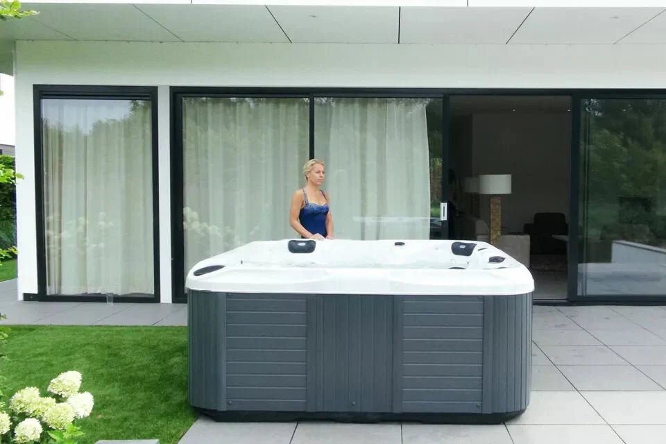 The Ultimate Guide for Hot Tubbers: Choosing the Perfect Spa for Your Backyard
