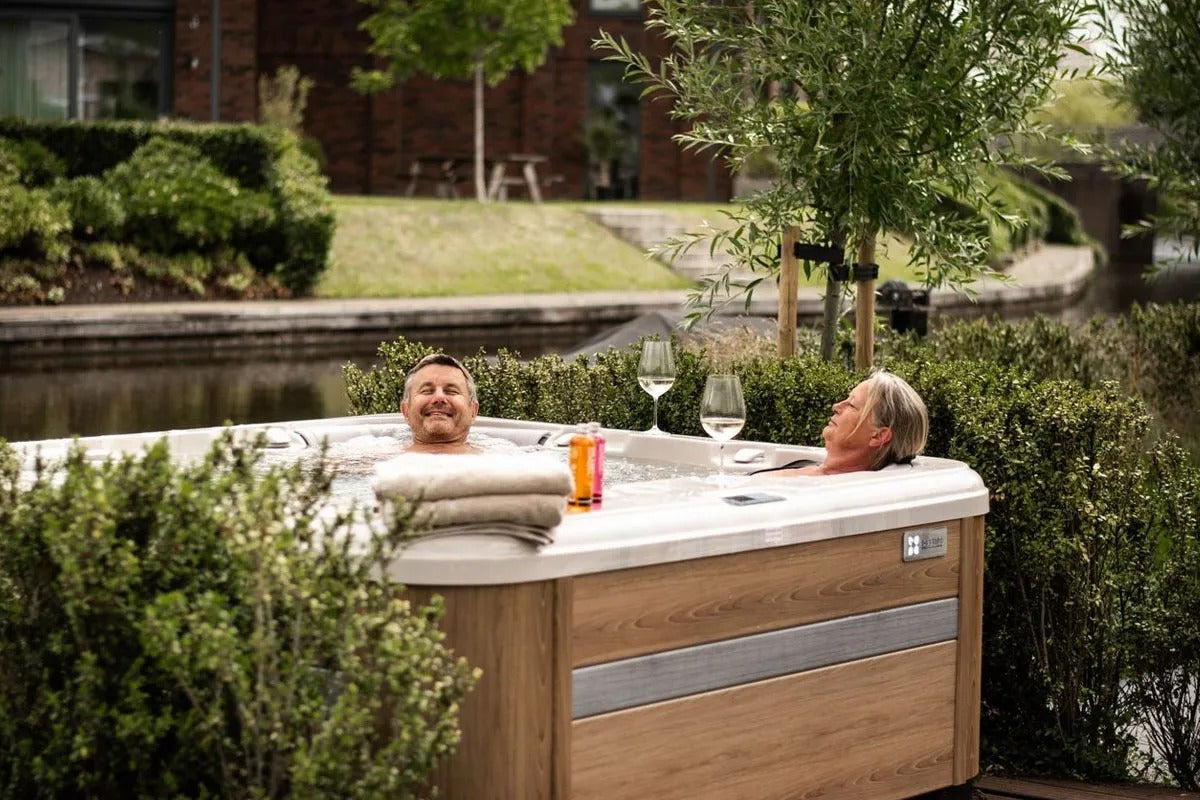 2-Person Hot Tubs at Fonteyn Houston