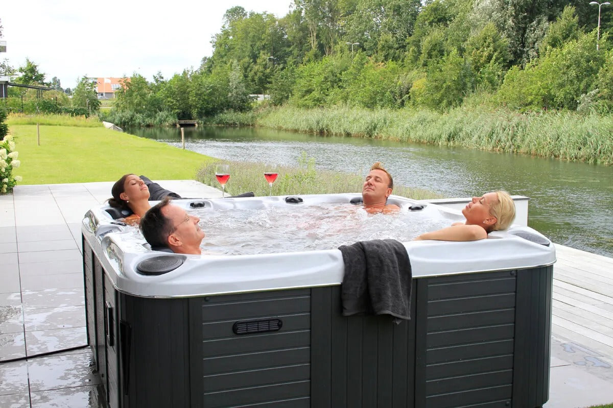 Hot Tubs at Fonteyn Houston